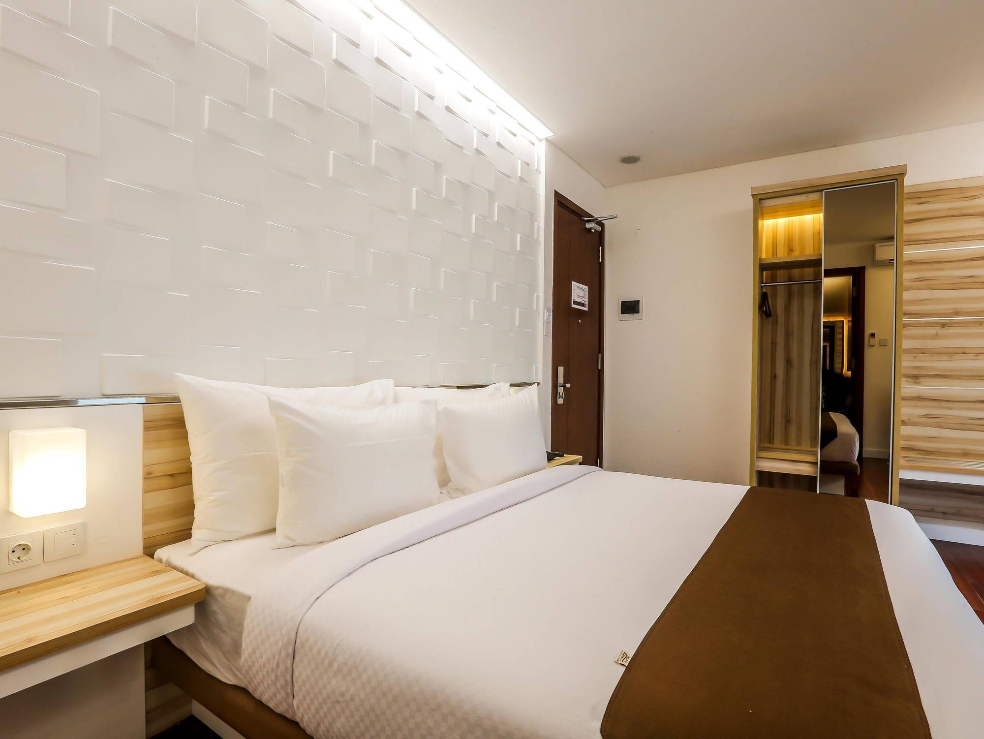 Alimar Hotel Malang Exterior photo