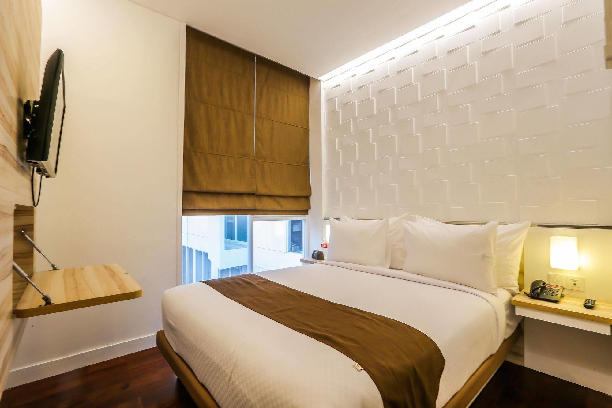 Alimar Hotel Malang Exterior photo